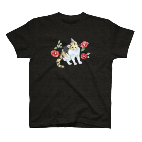 三毛猫ちゃんと椿 スタンダードTシャツ