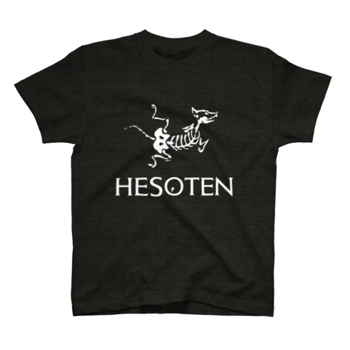 HESOTEN（白） Regular Fit T-Shirt