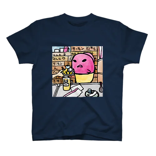 海鮮料理を食べるバイカラードッティバック魚桃子 スタンダードTシャツ