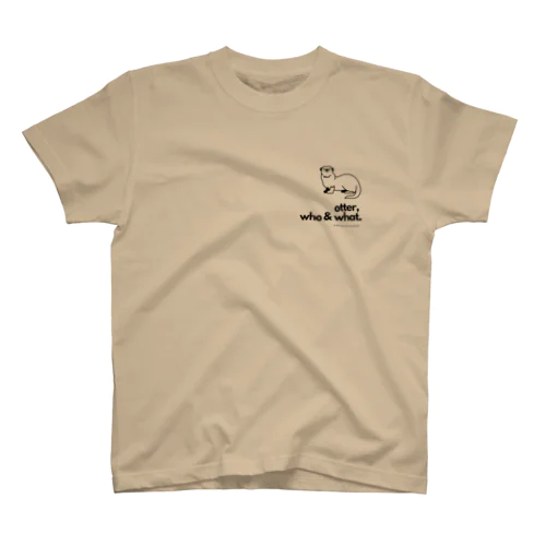  カワウソ / otter, who & what. Regular Fit T-Shirt