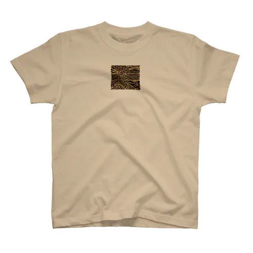 ヒョウ柄好きですが、何か Va.1 Regular Fit T-Shirt