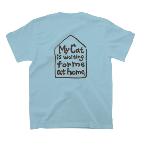 My cat is waiting for me at home.（ブラウン） Regular Fit T-Shirt