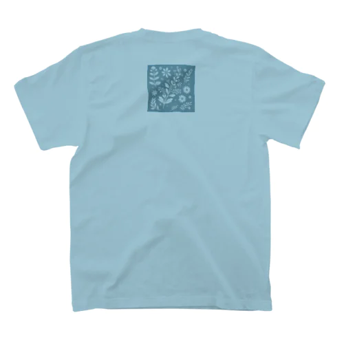 北欧風スカイブルーリーフ Regular Fit T-Shirt