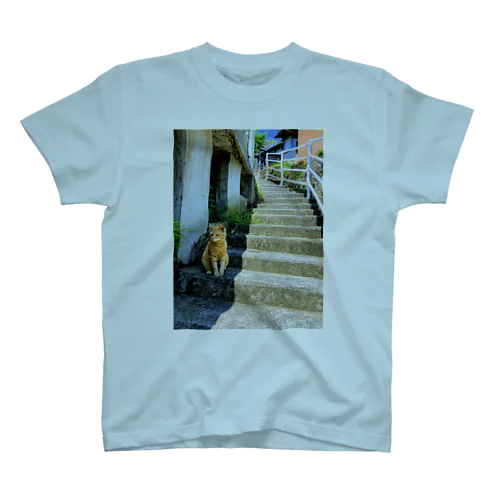 坂の上のネコ Regular Fit T-Shirt