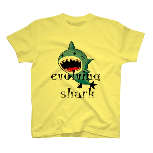 進化する鮫 スタンダードTシャツ