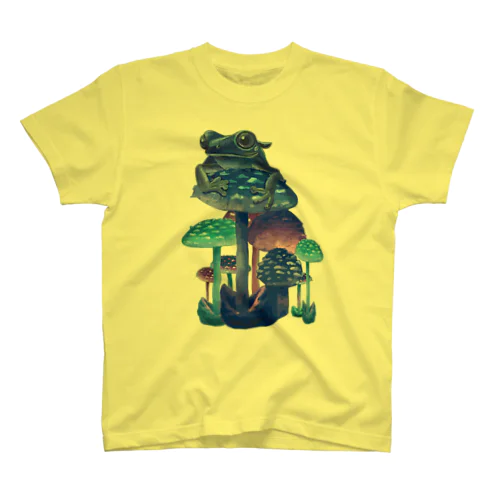 キノコとカエル Regular Fit T-Shirt