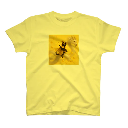 魔法猫と白龍 Regular Fit T-Shirt