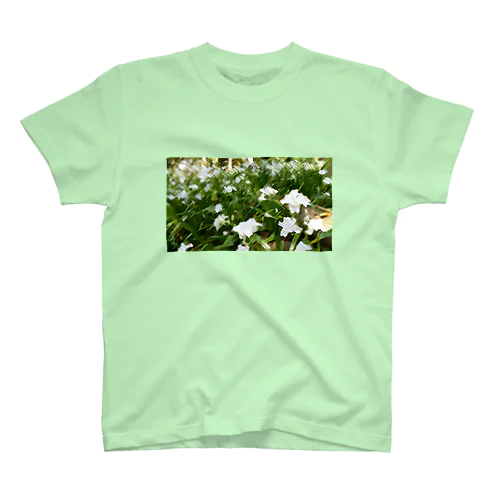 シャガの花畑 Regular Fit T-Shirt