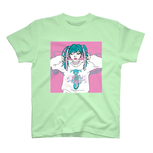 ストリートガール Regular Fit T-Shirt