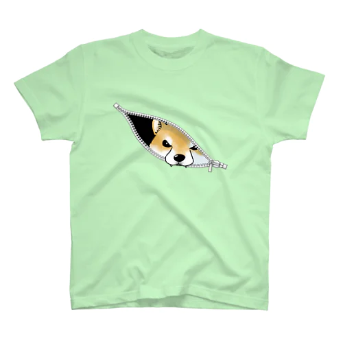 ジッパーからのぞく柴犬（赤柴） スタンダードTシャツ