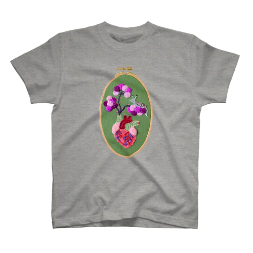 刺繍解剖心臓（緑） Regular Fit T-Shirt