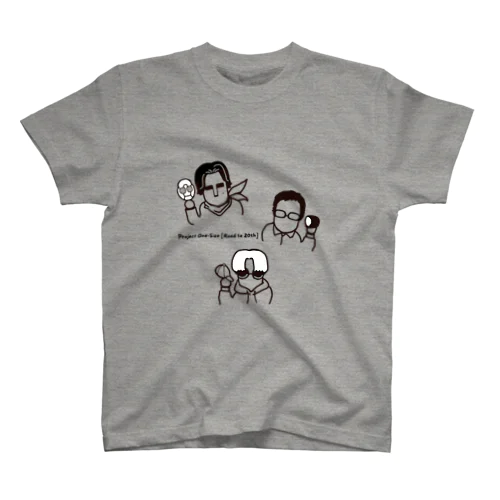 ３人の個性をギュッと集結 Regular Fit T-Shirt