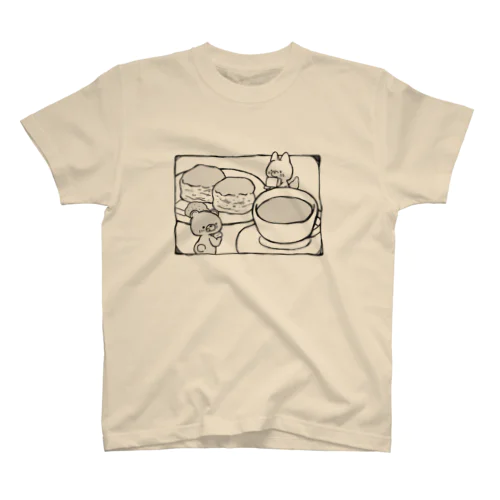 くまときつねのおやつたいむ Regular Fit T-Shirt