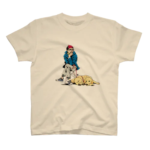 おじさんと犬（ゴールデンレトリバー） スタンダードTシャツ