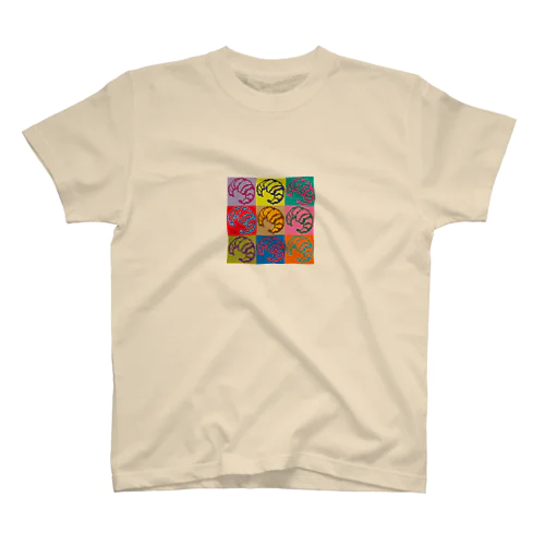 カラフルなパン Regular Fit T-Shirt