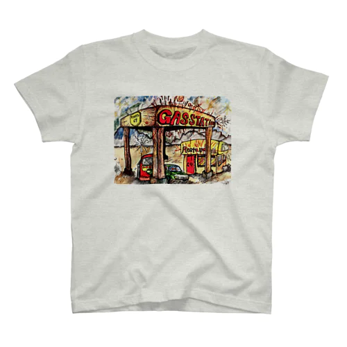 Midnight gas station in winter. Regular Fit T-Shirt