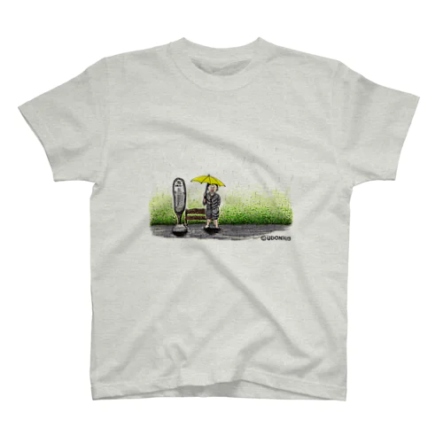 雨の中のおじさん Regular Fit T-Shirt