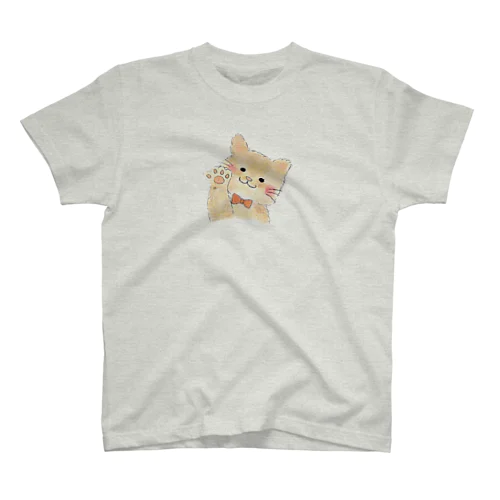 大変なとき手を貸す猫 Regular Fit T-Shirt
