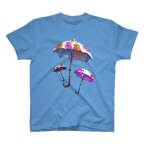 walking in the rain Regular Fit T-Shirt