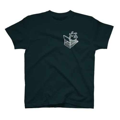 ウサコロまる・ランニングマシン（小）（線画：白バージョン） Regular Fit T-Shirt