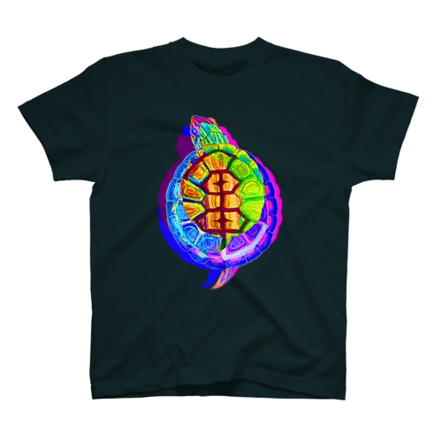 カラフルみどりカメさん Regular Fit T-Shirt