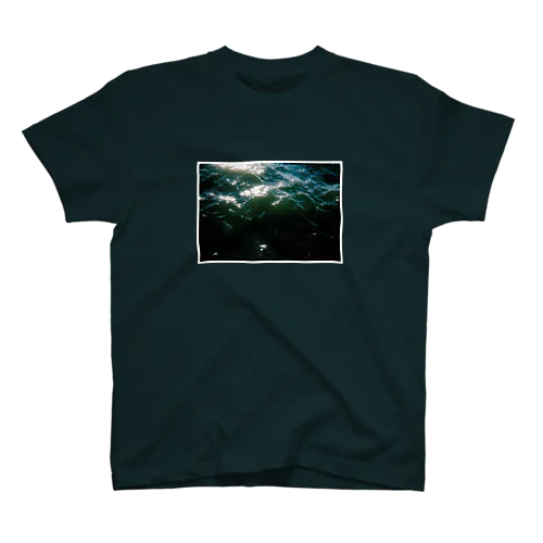 写ルンですで撮った江ノ島の海 スタンダードTシャツ