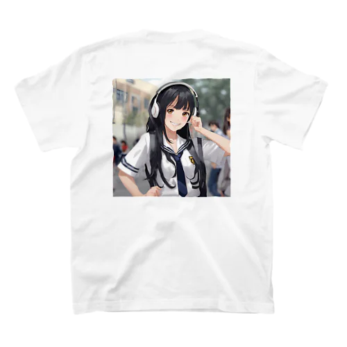 笑顔のセーラー服女子高生　ヘッドフォン スタンダードTシャツ