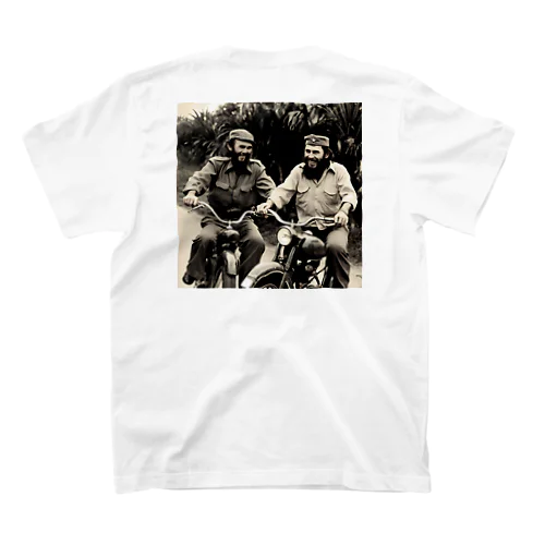 I wish there was a world like this. "Fidel Castro" and "Che Guevara." スタンダードTシャツ