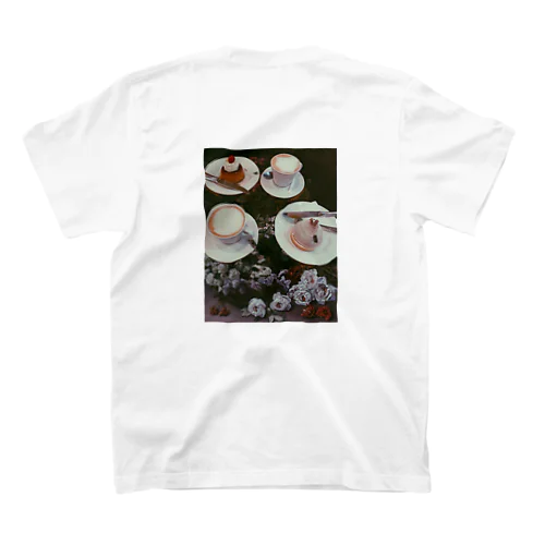 フランスで食べたケーキと春の花 Regular Fit T-Shirt