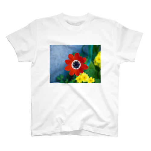 補色な花 Regular Fit T-Shirt