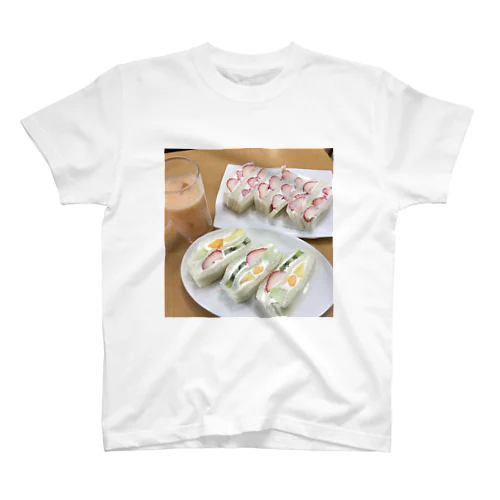 純喫茶フルーツサンド Regular Fit T-Shirt