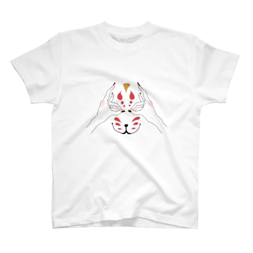 きつねがこんこん Regular Fit T-Shirt