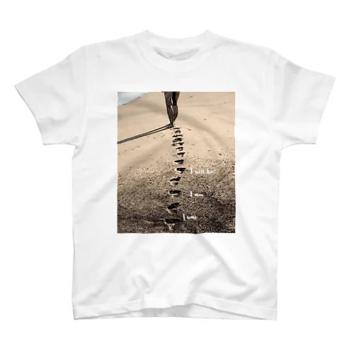 砂浜の上の足跡 - I was, I am, I will be Regular Fit T-Shirt