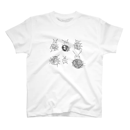こどもが描いたモノクロのてんとう虫の Regular Fit T-Shirt
