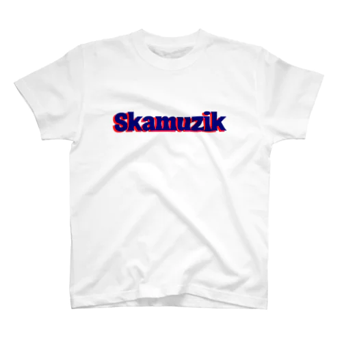 Skamuzik（青赤） Regular Fit T-Shirt