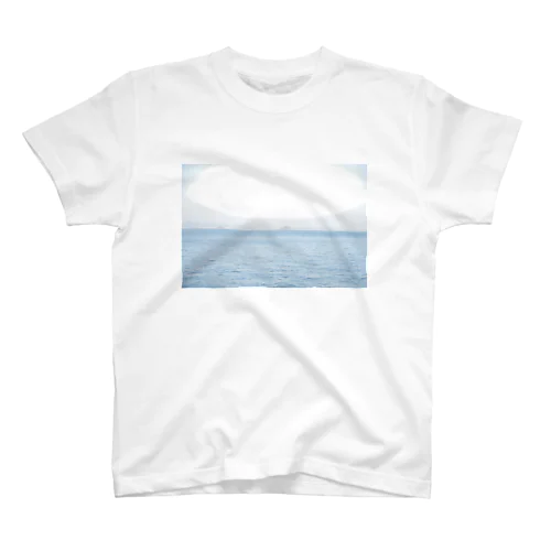 門司港の海 Regular Fit T-Shirt