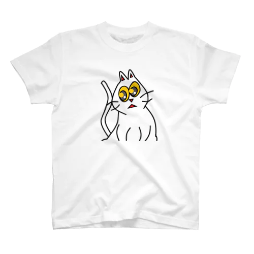 瞳の大きな猫ちゃん Regular Fit T-Shirt