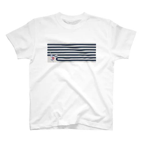 Uターンするボーダーライン Regular Fit T-Shirt