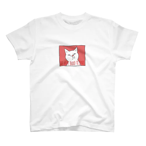 鼻血ねこ Regular Fit T-Shirt