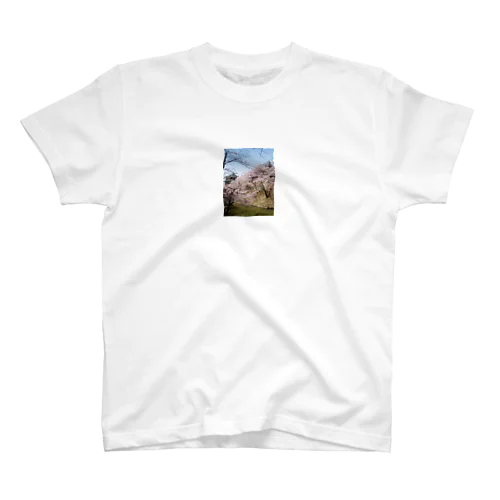 上田城桜１ Regular Fit T-Shirt