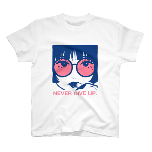 Never give up. 2(前面ver) Regular Fit T-Shirt