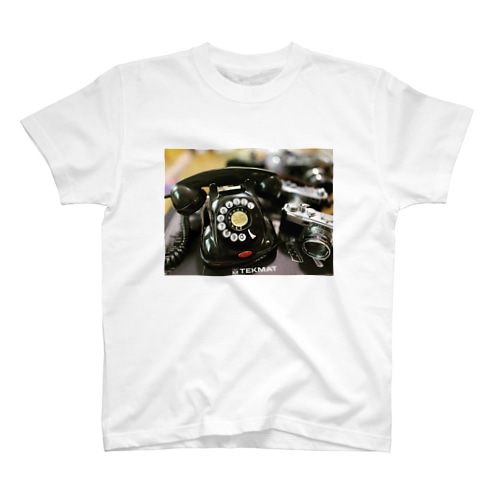 黒電話とフィルムカメラ Regular Fit T-Shirt