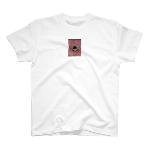 トタン屋根の上の猫ちゃん Regular Fit T-Shirt