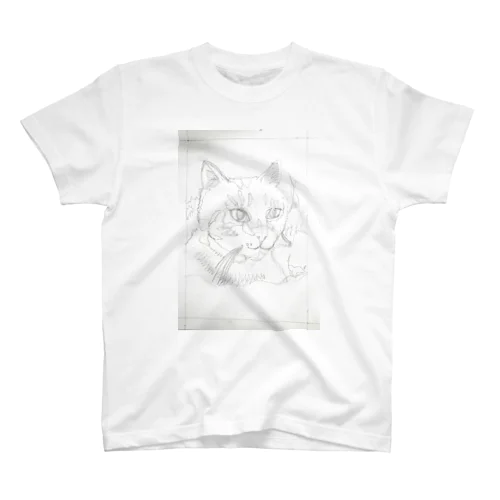 2匹の可愛い猫の手描きイラスト、鉛筆画、線画。 Regular Fit T-Shirt
