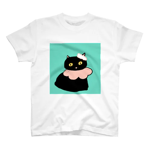 A shy cat スタンダードTシャツ