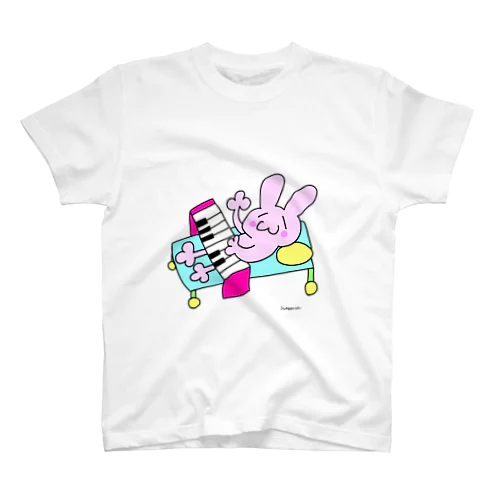 ピアニストうさぎ🐰（ピンク) Regular Fit T-Shirt