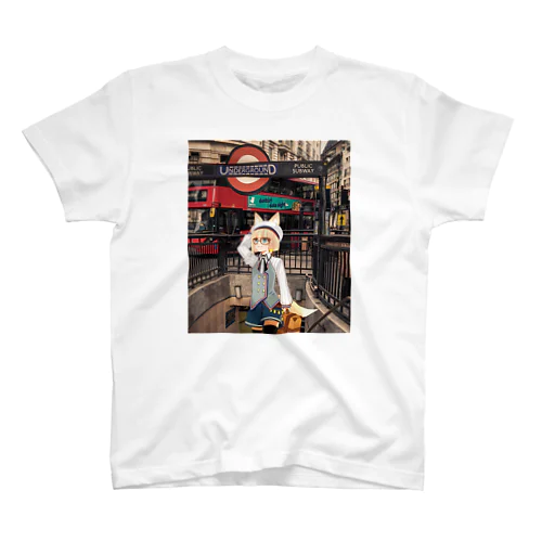 Exploring London with Tokikaze 2 (Color) Regular Fit T-Shirt