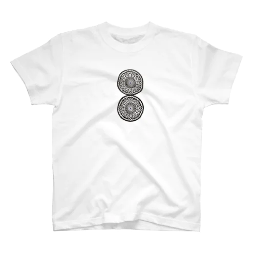 número 8 en blanco y negro スタンダードTシャツ