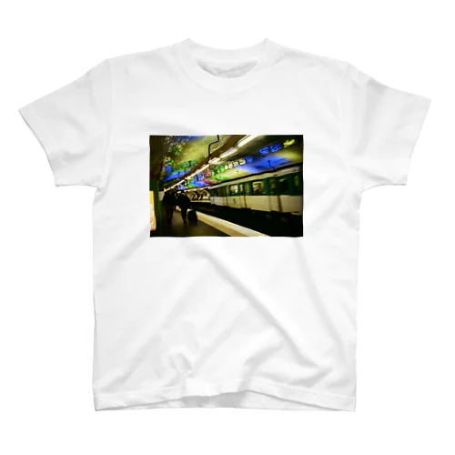 パリの駅 Regular Fit T-Shirt