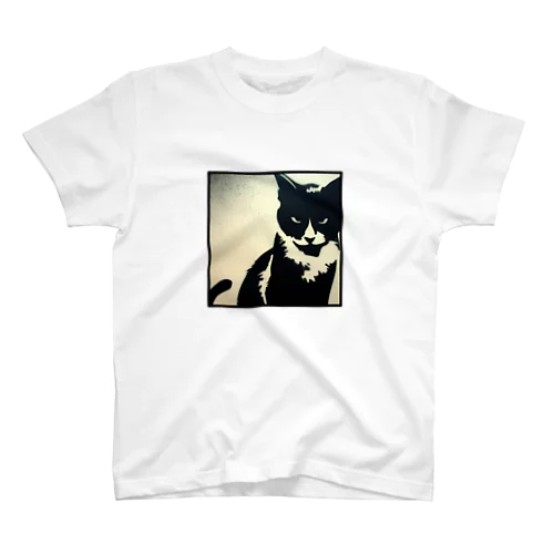 猫　ステンシル Regular Fit T-Shirt